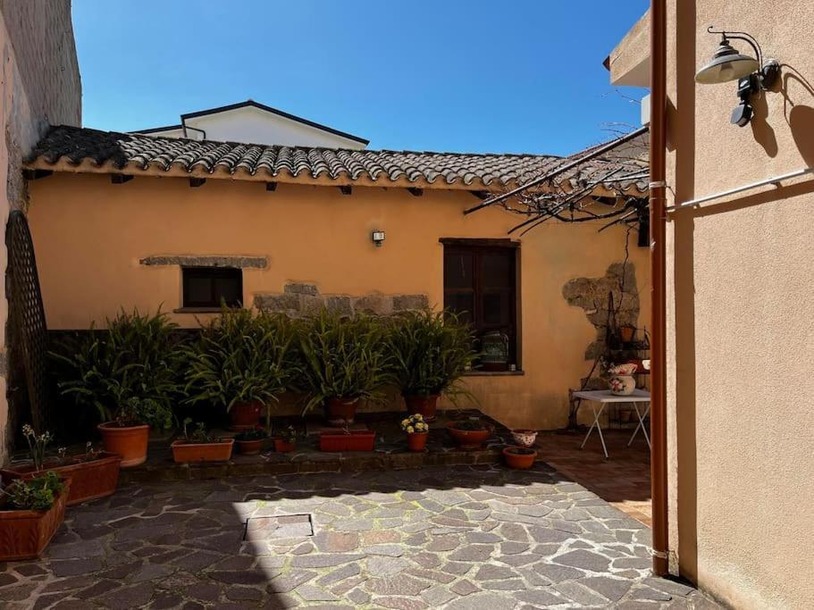 Sardegna: Mare E Montagna Iun R0346 Appartement Oliena Buitenkant foto